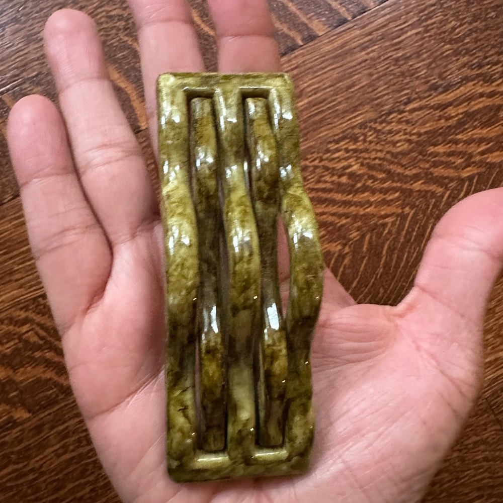Vintage 90s Green Marbled Barrette – Sculptural Wave Hair Clip - Picture 4 of 6